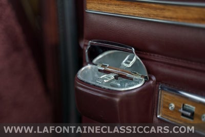 1991 Jeep Grand Wagoneer Base