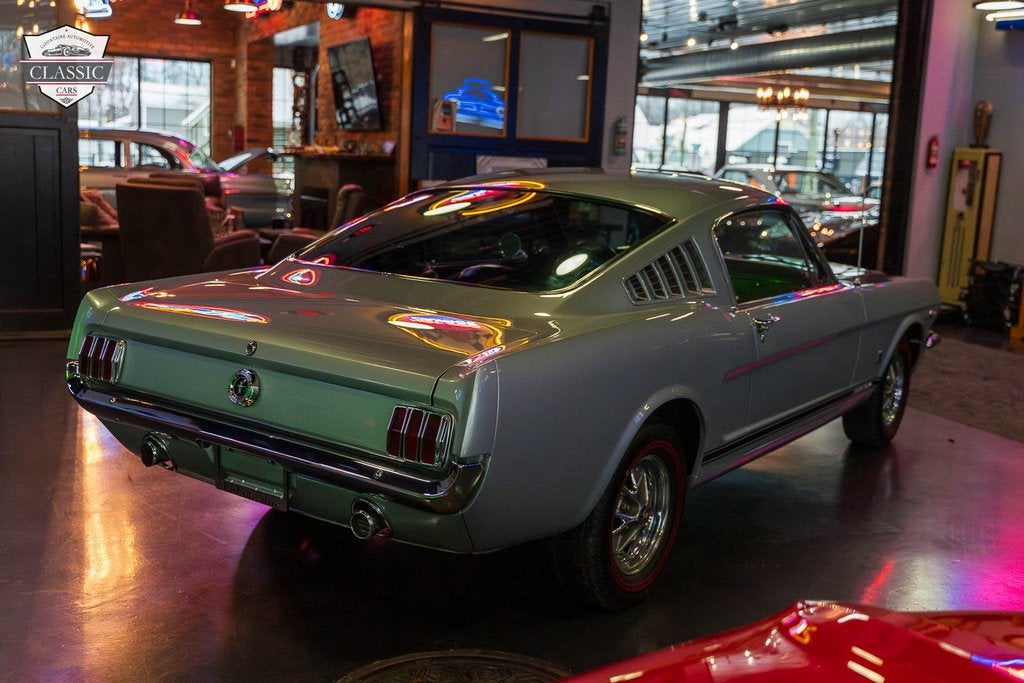 1965 Ford Mustang GT