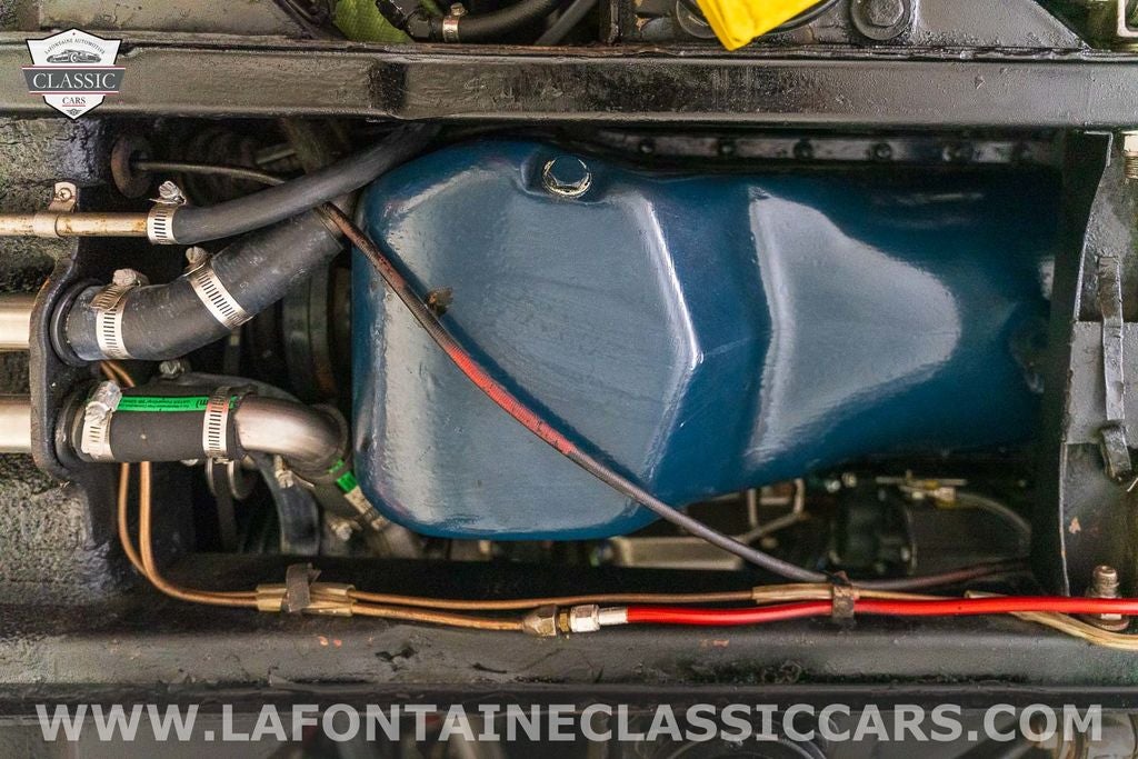 1972 DeTomaso Pantera Base
