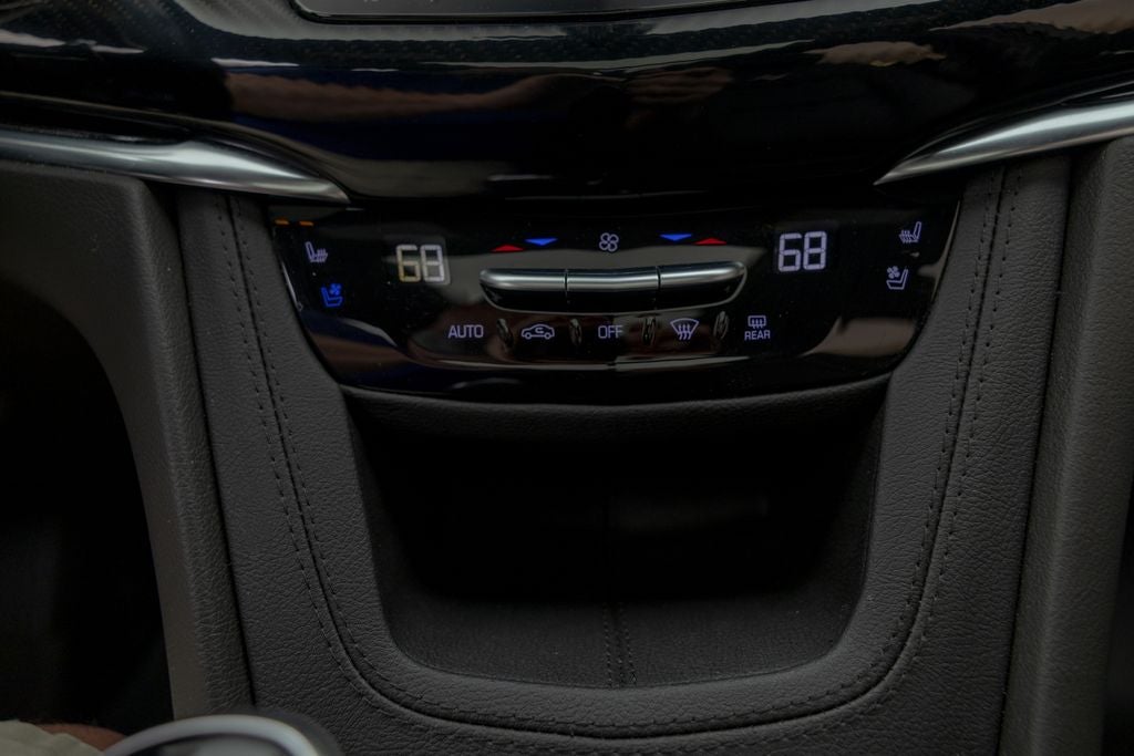 2025 Cadillac XT6 Sport