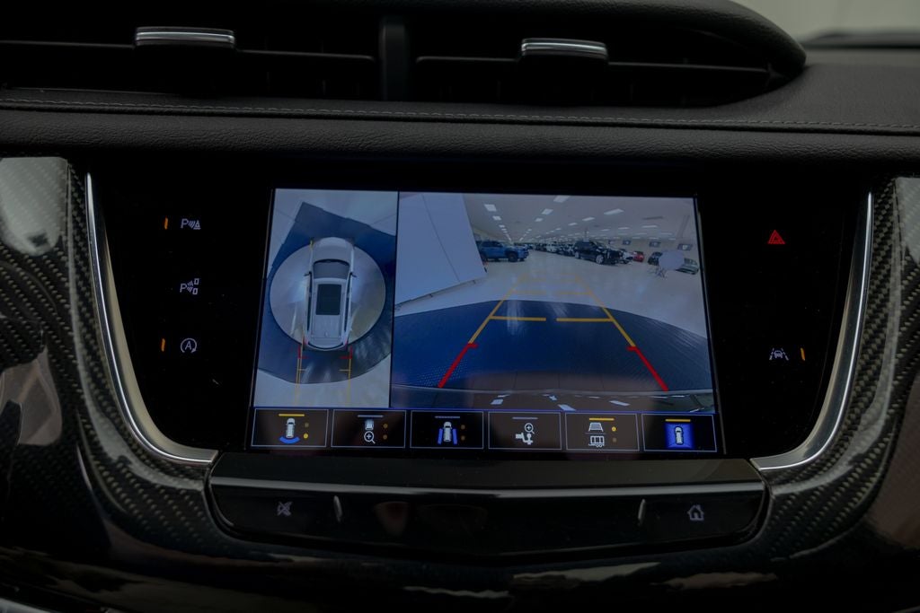 2025 Cadillac XT6 Sport