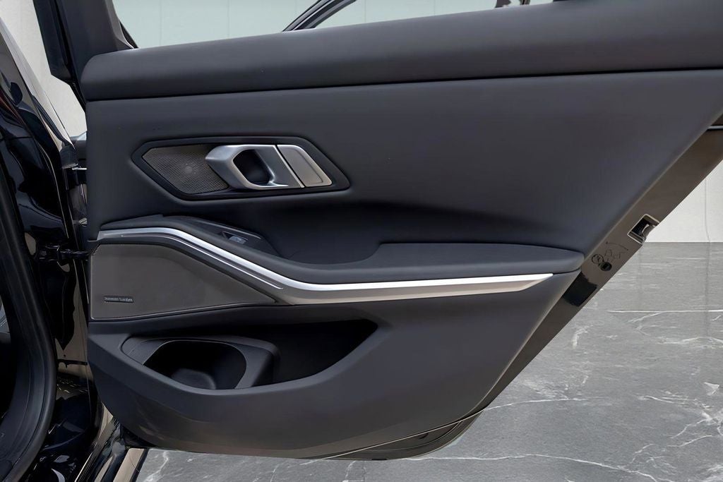 2025 BMW 3 Series 330i xDrive