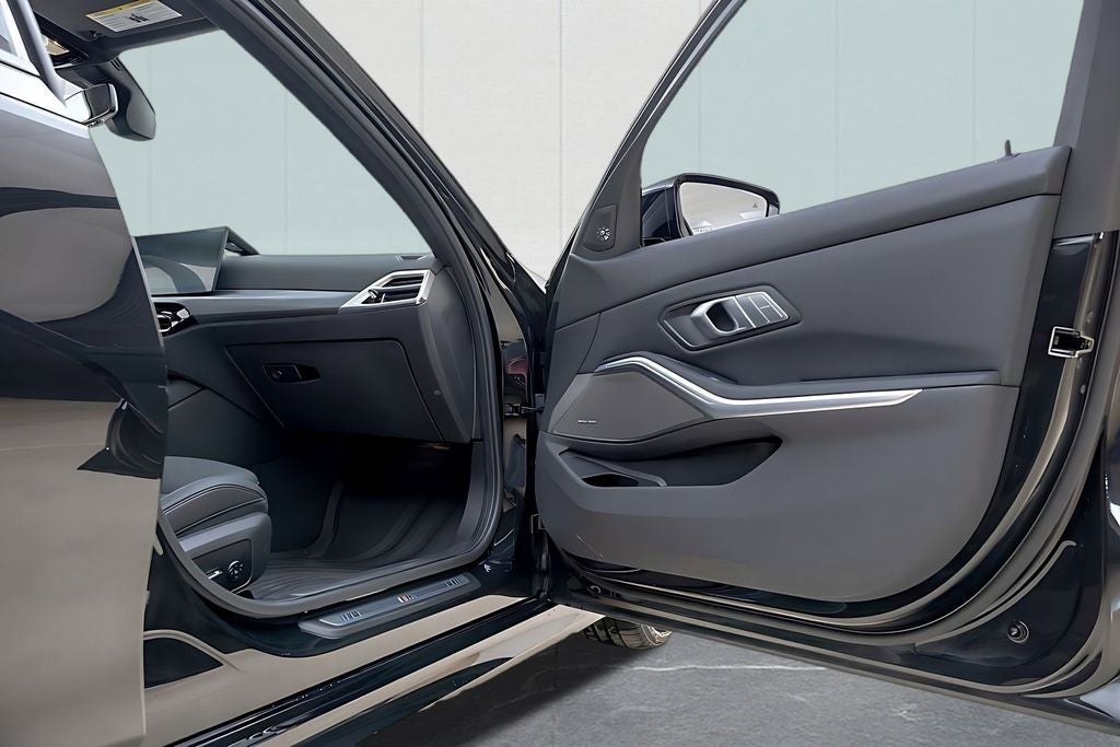 2025 BMW 3 Series 330i xDrive