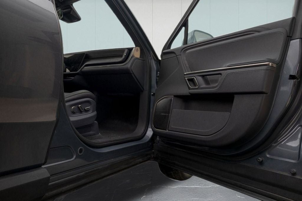 2022 Rivian R1T Adventure