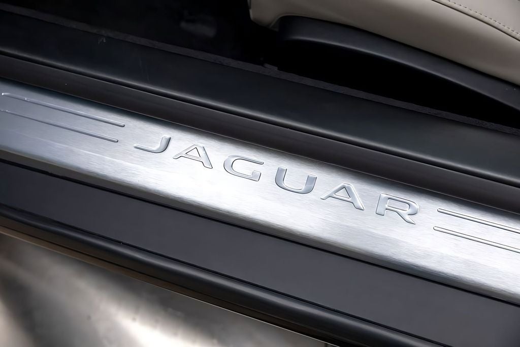 2024 Jaguar F-TYPE P450