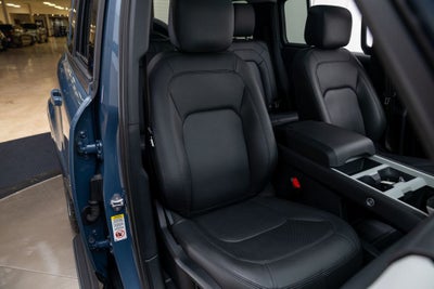 2025 Land Rover Defender 110 X-Dynamic SE