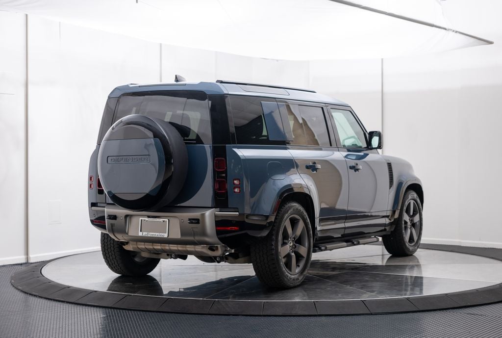 2025 Land Rover Defender 110 X-Dynamic SE