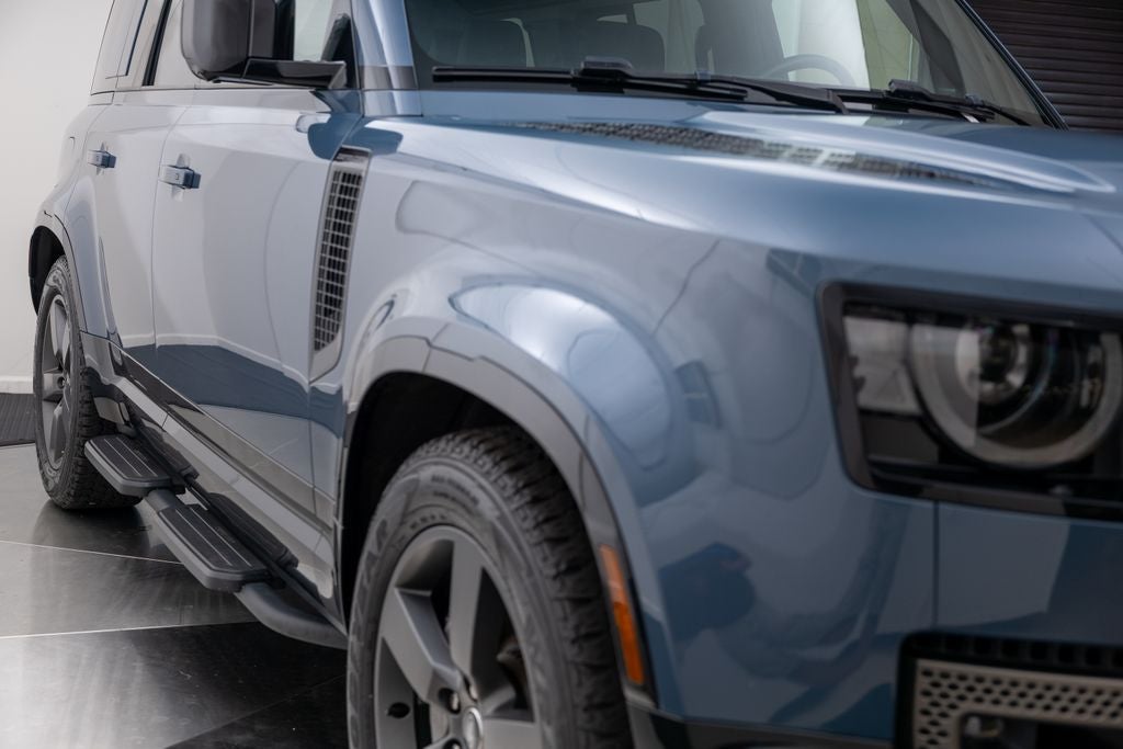 2025 Land Rover Defender 110 X-Dynamic SE