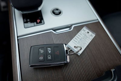 2025 Land Rover Range Rover Autobiography