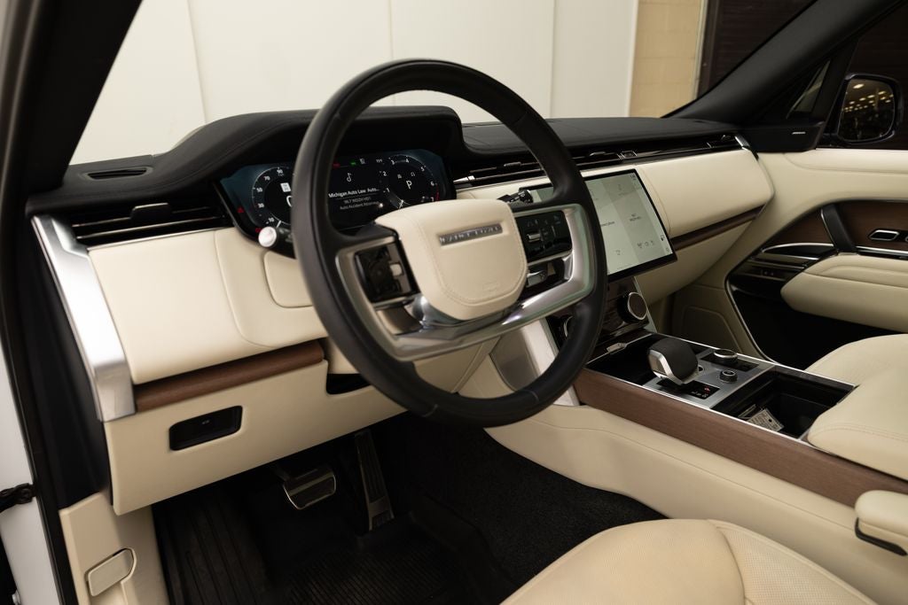 2023 Land Rover Range Rover SE