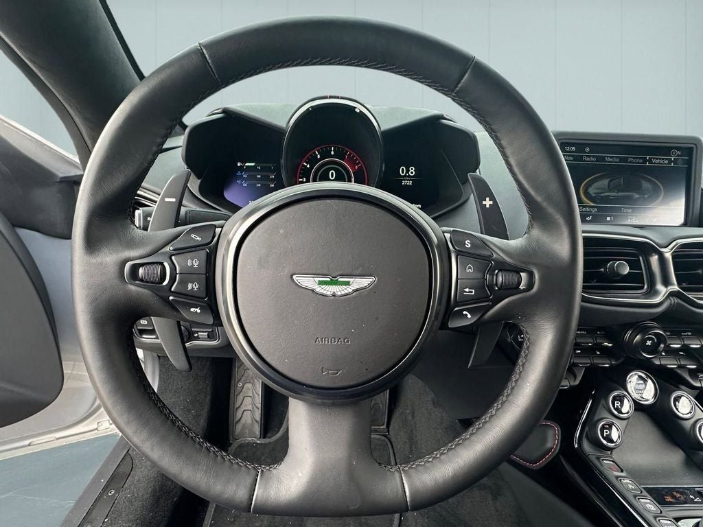 2022 Aston Martin Vantage Base
