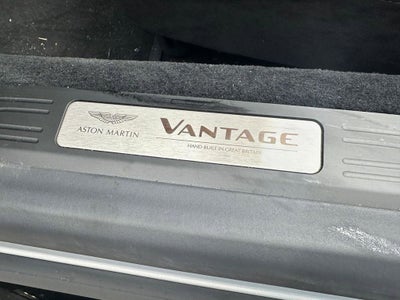 2022 Aston Martin Vantage Base
