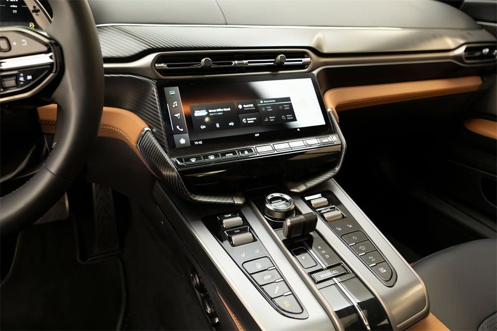 2025 Aston Martin Vanquish V12