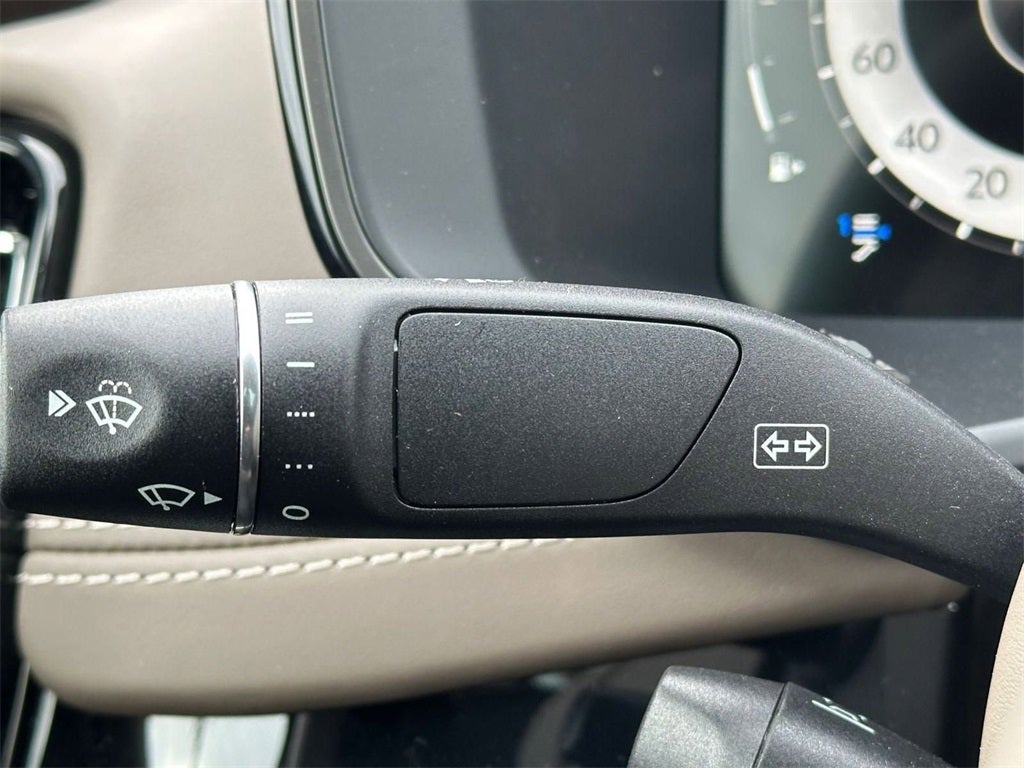 2026 Aston Martin DBX 707