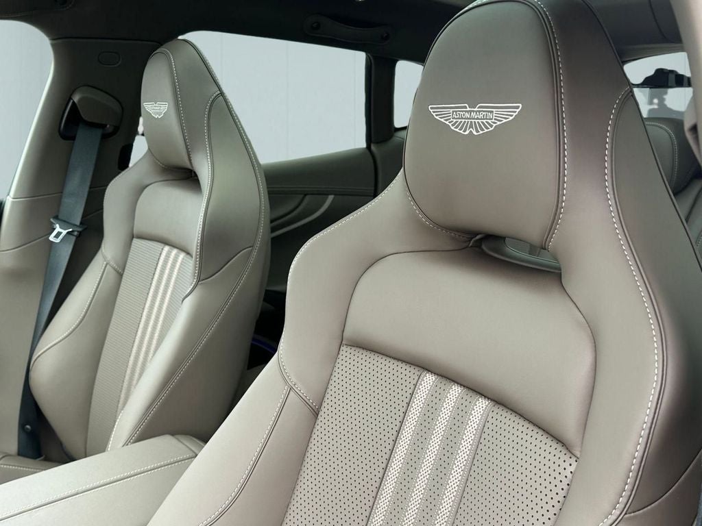 2026 Aston Martin DBX 707