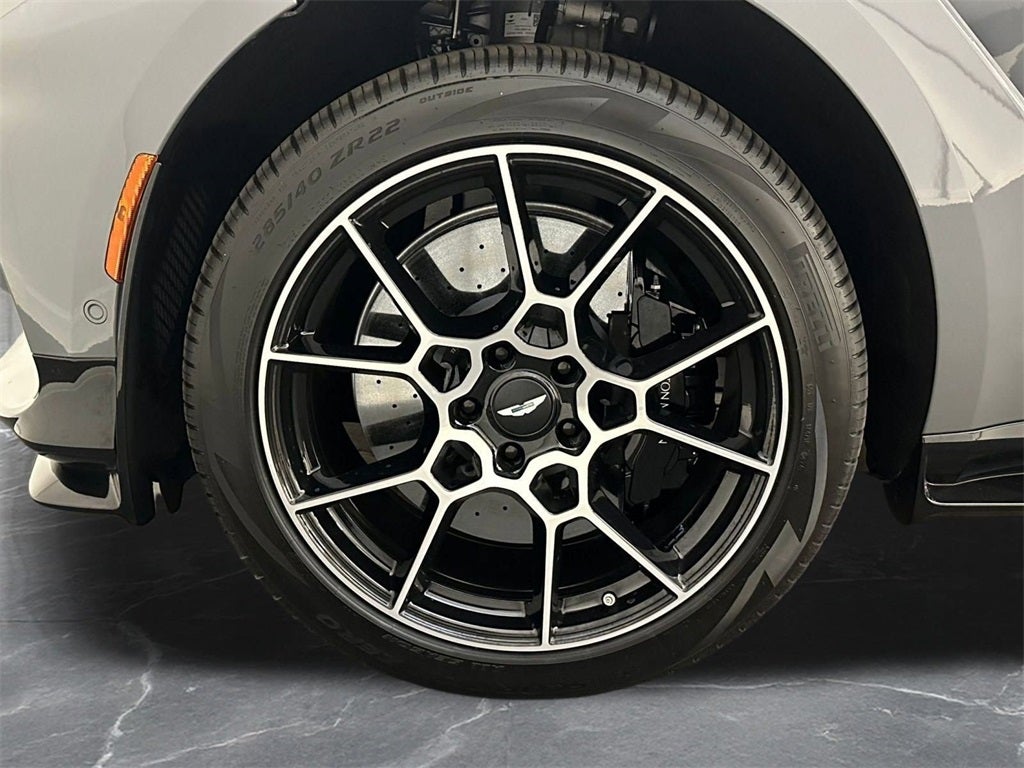 2025 Aston Martin DBX 707