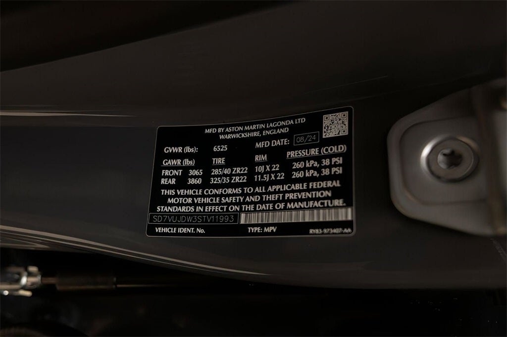 2025 Aston Martin DBX 707