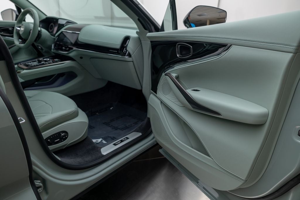 2026 Aston Martin DBX S
