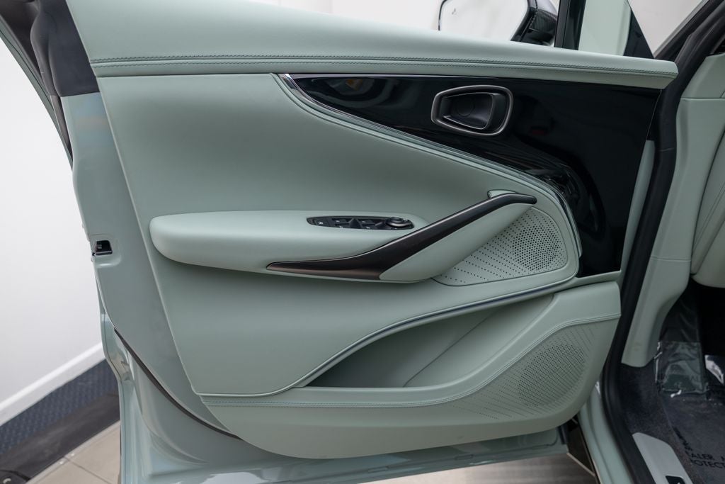 2026 Aston Martin DBX S