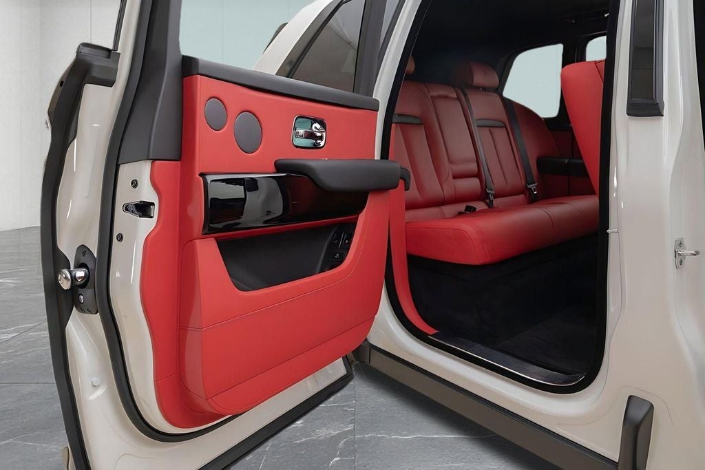 2023 Rolls-Royce Cullinan Base