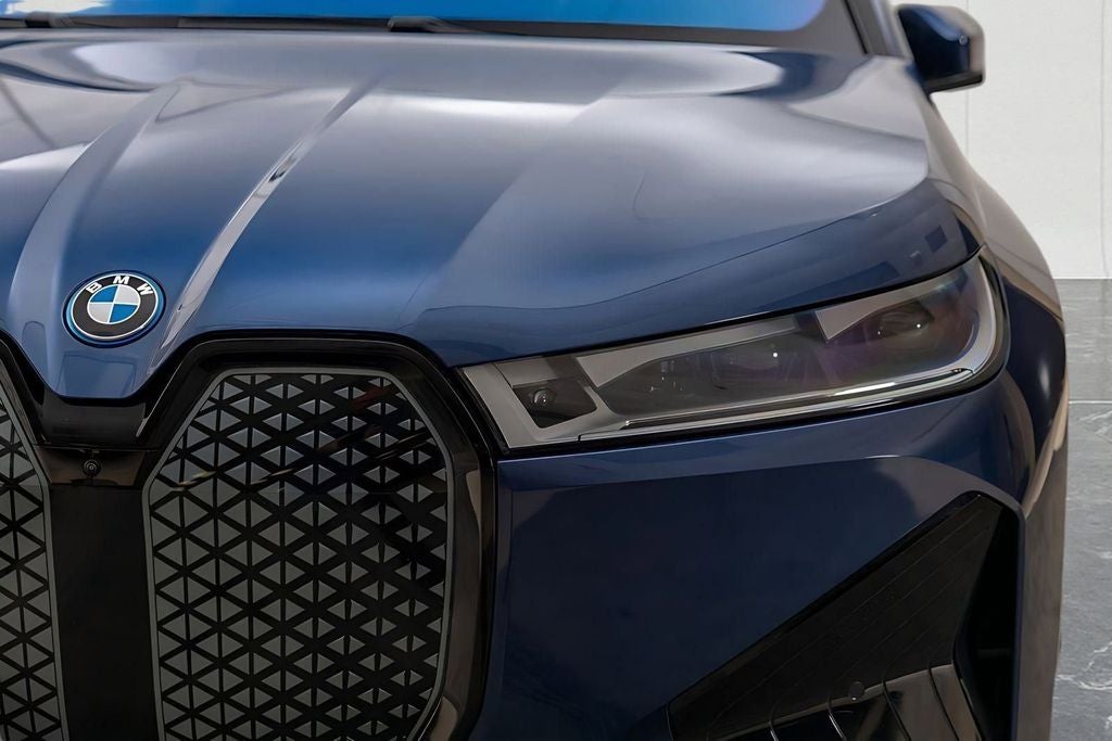 2025 BMW iX M60
