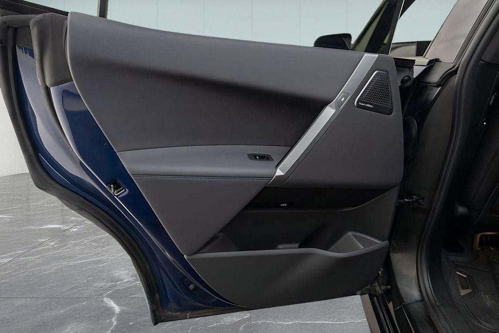 2025 BMW iX M60
