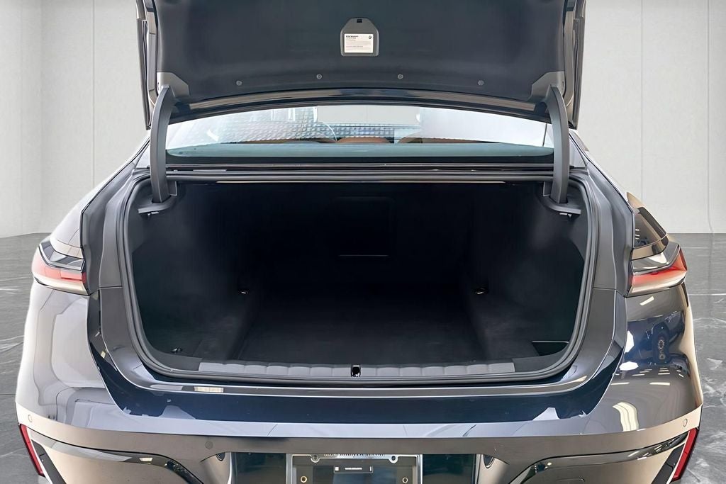 2025 BMW 7 Series 760i xDrive