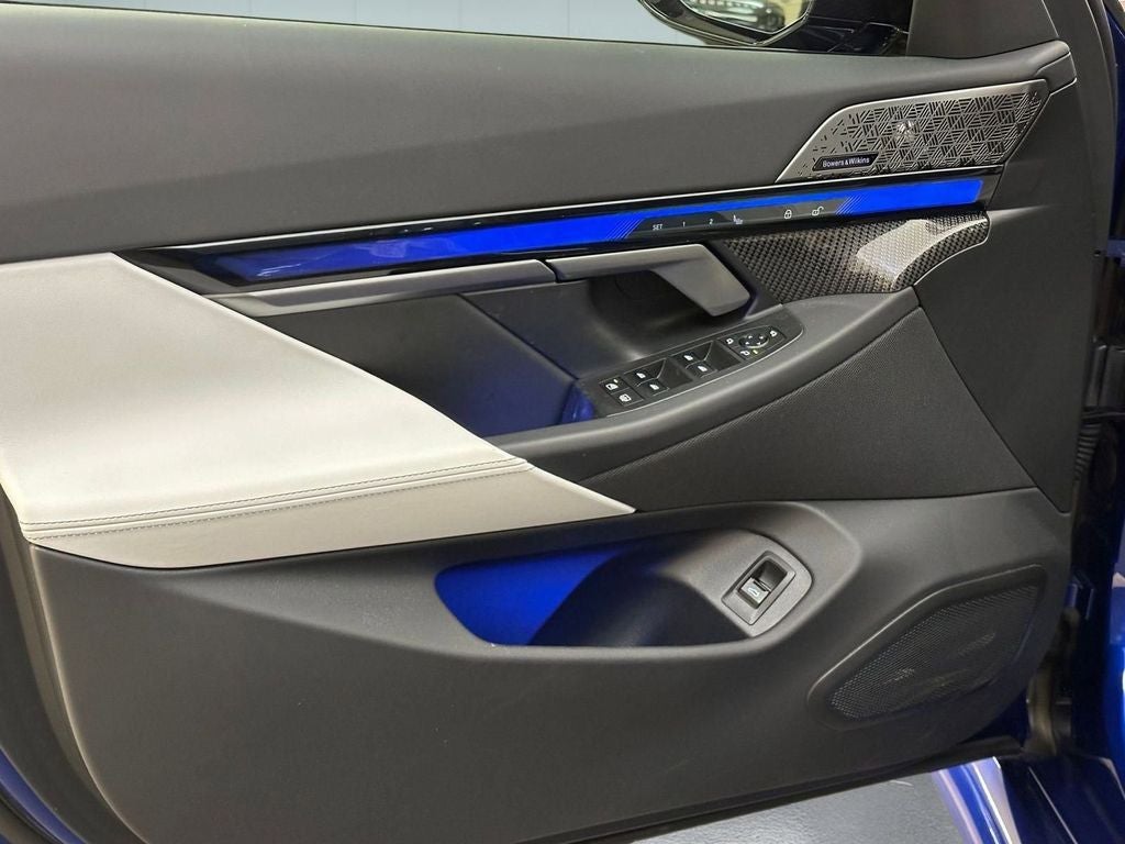 2025 BMW M5 Base