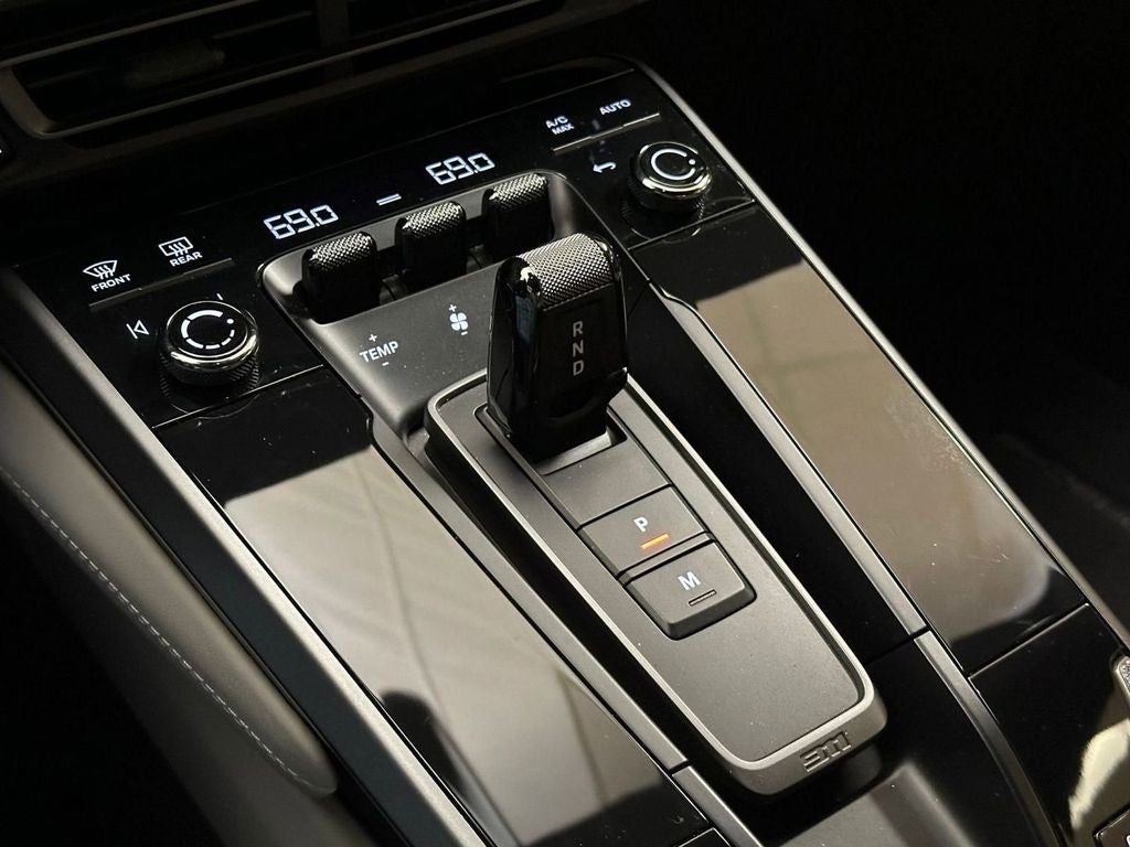 2024 Porsche 911 Carrera