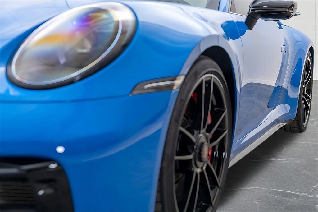 2022 Porsche 911 Carrera 4 GTS