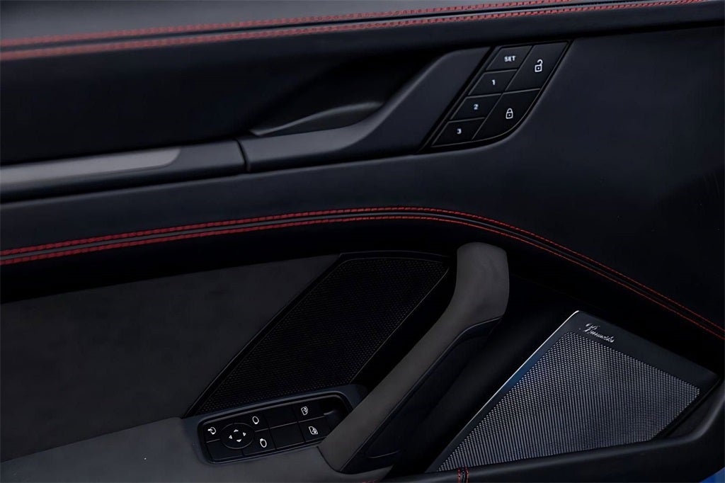 2022 Porsche 911 Carrera 4 GTS