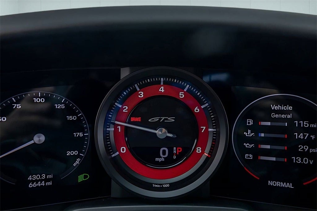 2022 Porsche 911 Carrera 4 GTS