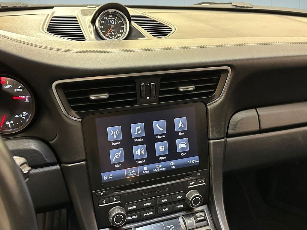 2019 Porsche 911 Carrera GTS