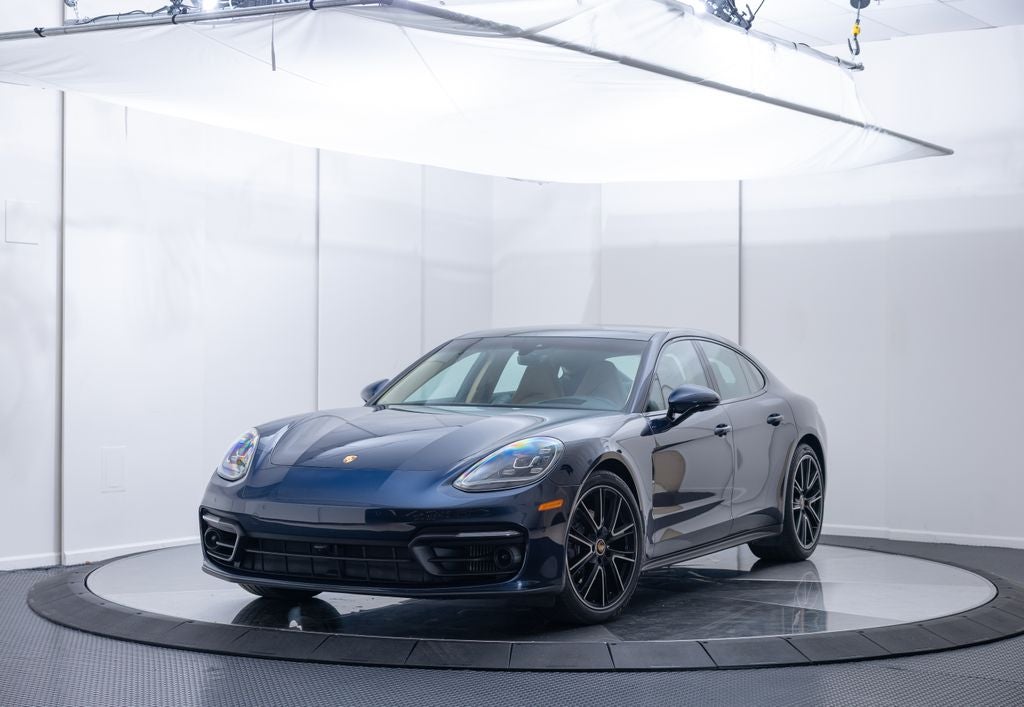 2023 Porsche Panamera 4 Platinum Edition