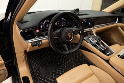 2023 Porsche Panamera 4 Platinum Edition