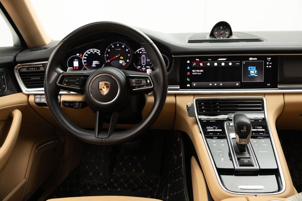 2023 Porsche Panamera 4 Platinum Edition