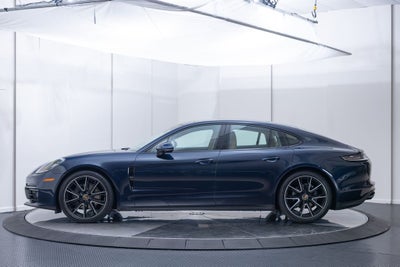 2023 Porsche Panamera 4 Platinum Edition