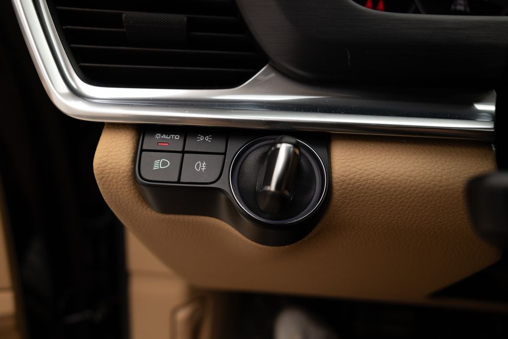 2023 Porsche Panamera 4 Platinum Edition