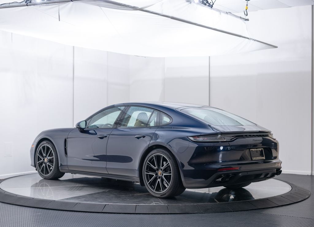 2023 Porsche Panamera 4 Platinum Edition