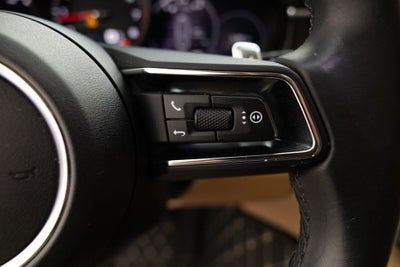 2023 Porsche Panamera 4 Platinum Edition