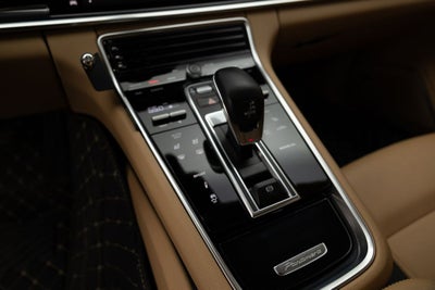2023 Porsche Panamera 4 Platinum Edition