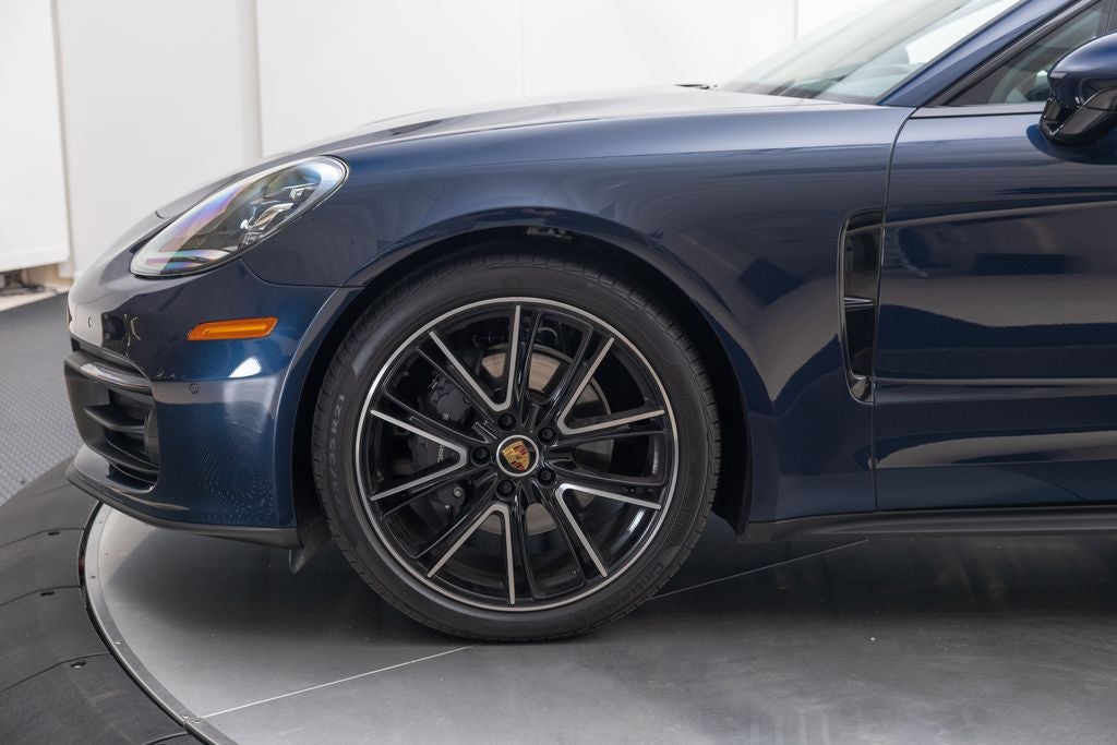 2023 Porsche Panamera 4 Platinum Edition