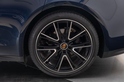 2023 Porsche Panamera 4 Platinum Edition