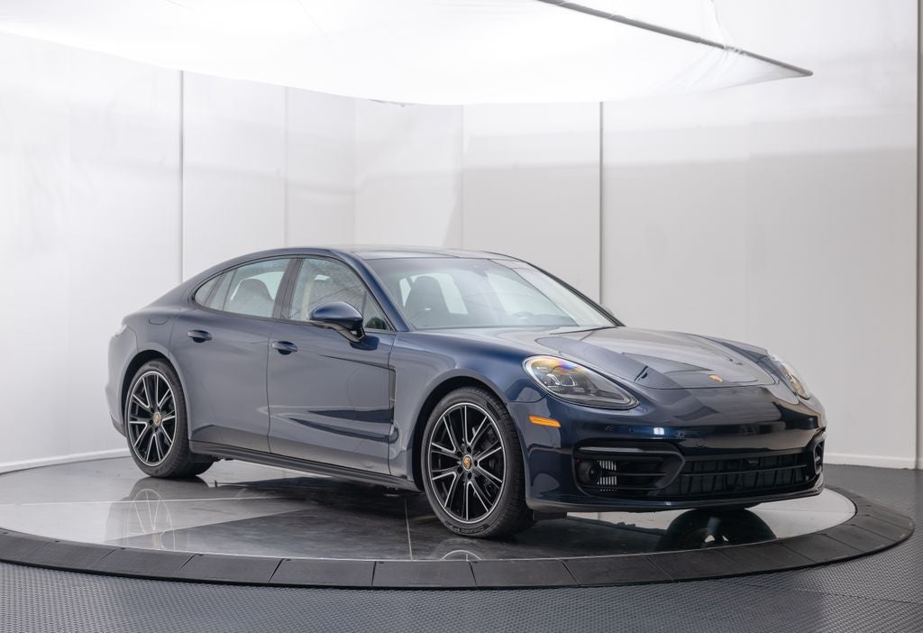 2023 Porsche Panamera 4 Platinum Edition