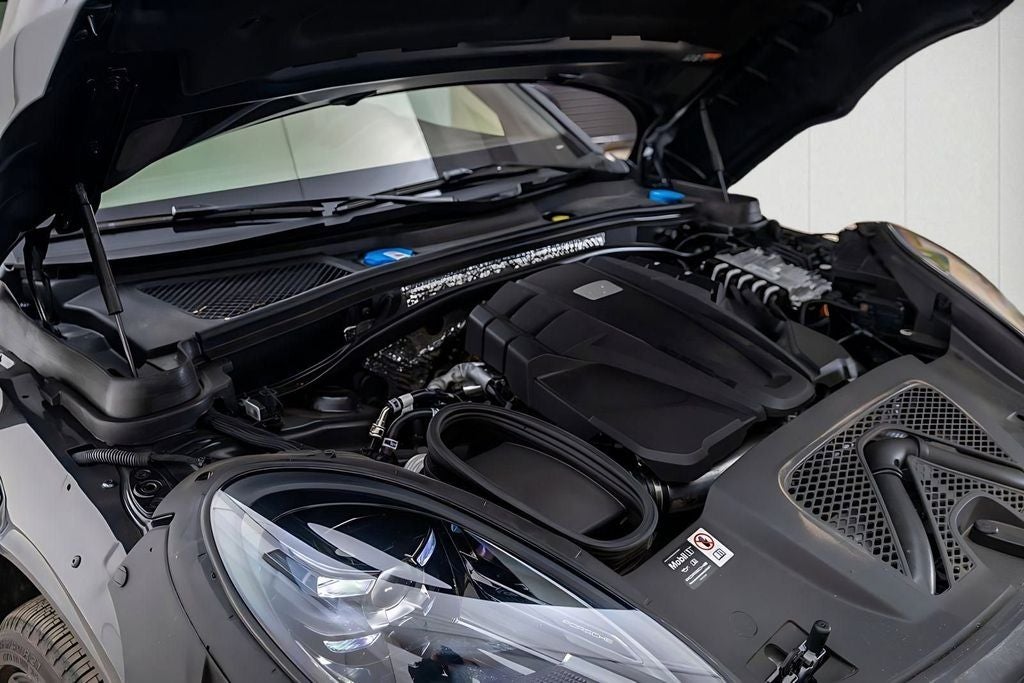 2025 Porsche Macan GTS