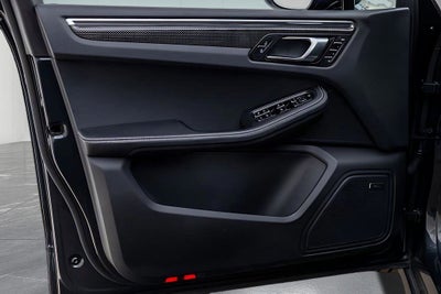 2025 Porsche Macan GTS