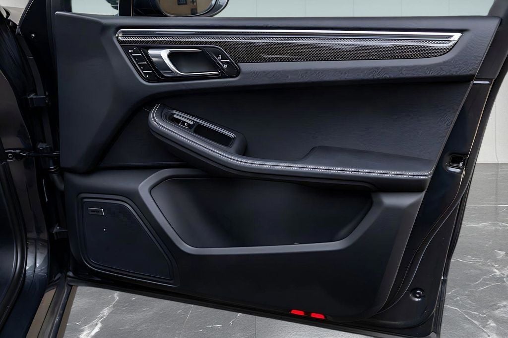 2025 Porsche Macan GTS