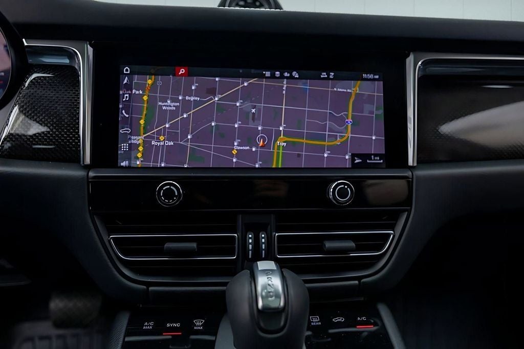 2025 Porsche Macan GTS