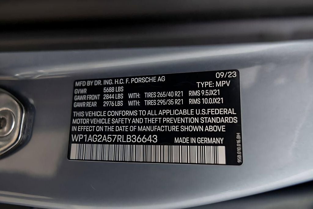 2024 Porsche Macan S