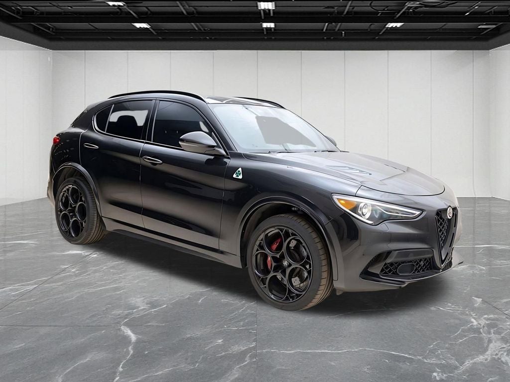 2023 Alfa Romeo Stelvio Quadrifoglio